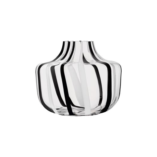 glass with vertical stripes in black and white
