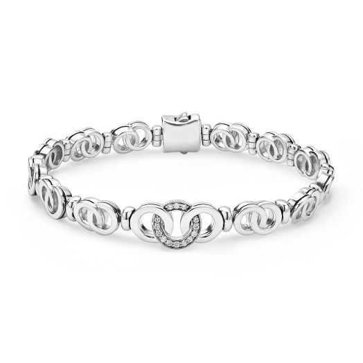 Interlocking circular bracelet with petite diamonds